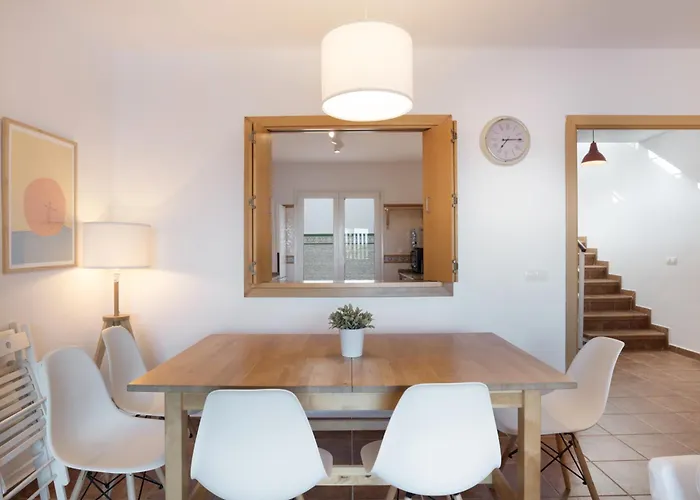 Nueve Pies Surfhouse Increibles *